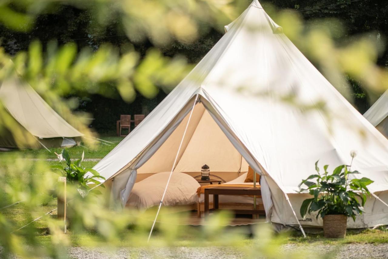 Cocoon Village - Glamping - Domaine Des Grottes De Han ロシュフォール エクステリア 写真