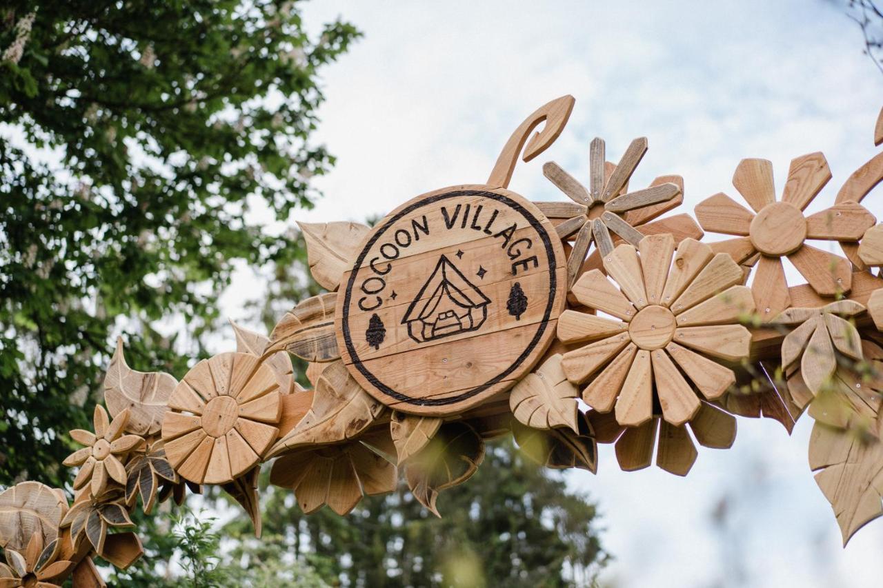Cocoon Village - Glamping - Domaine Des Grottes De Han ロシュフォール エクステリア 写真